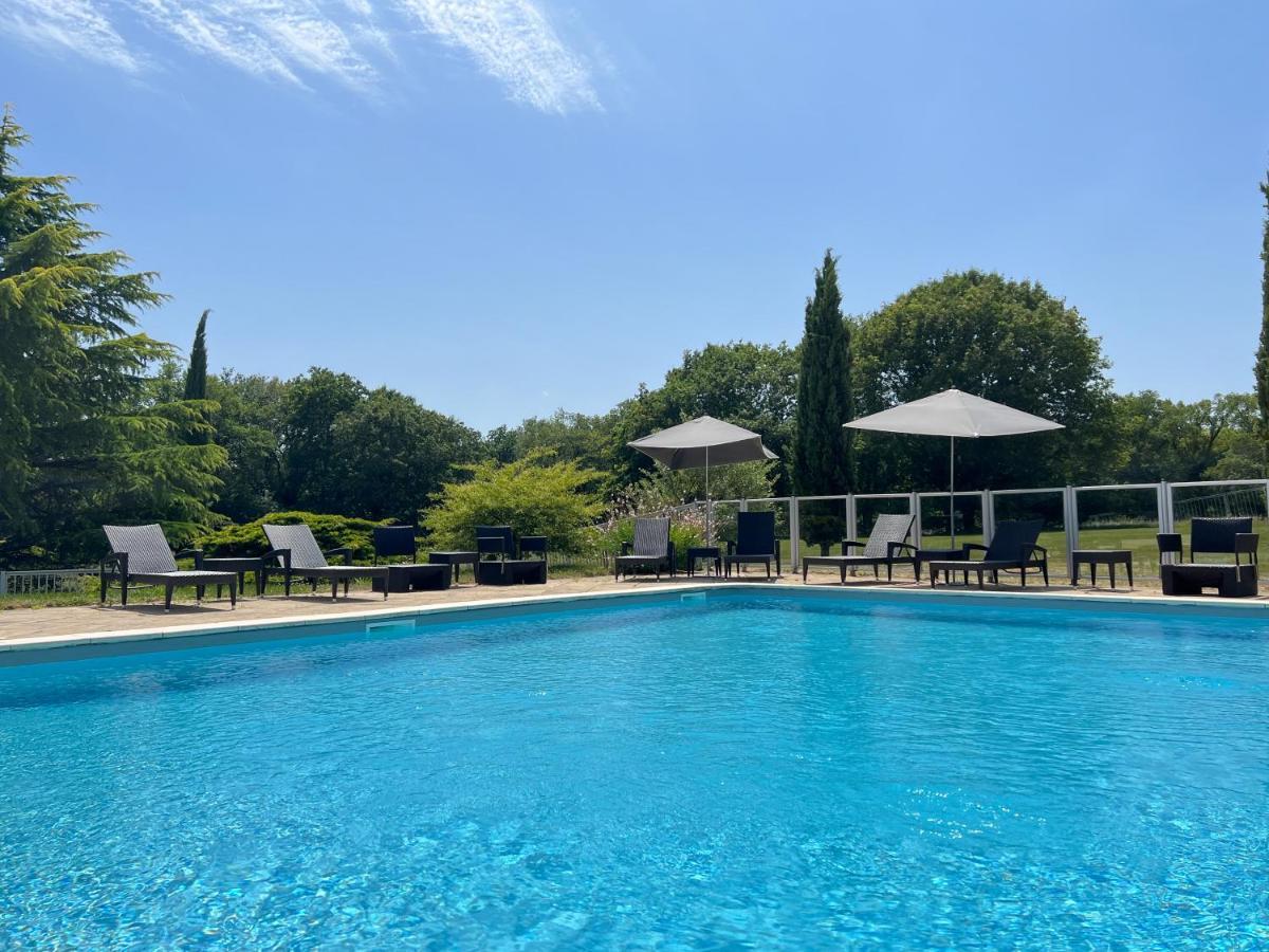 Best Western Le Bois De La Marche Liguge Exterior photo