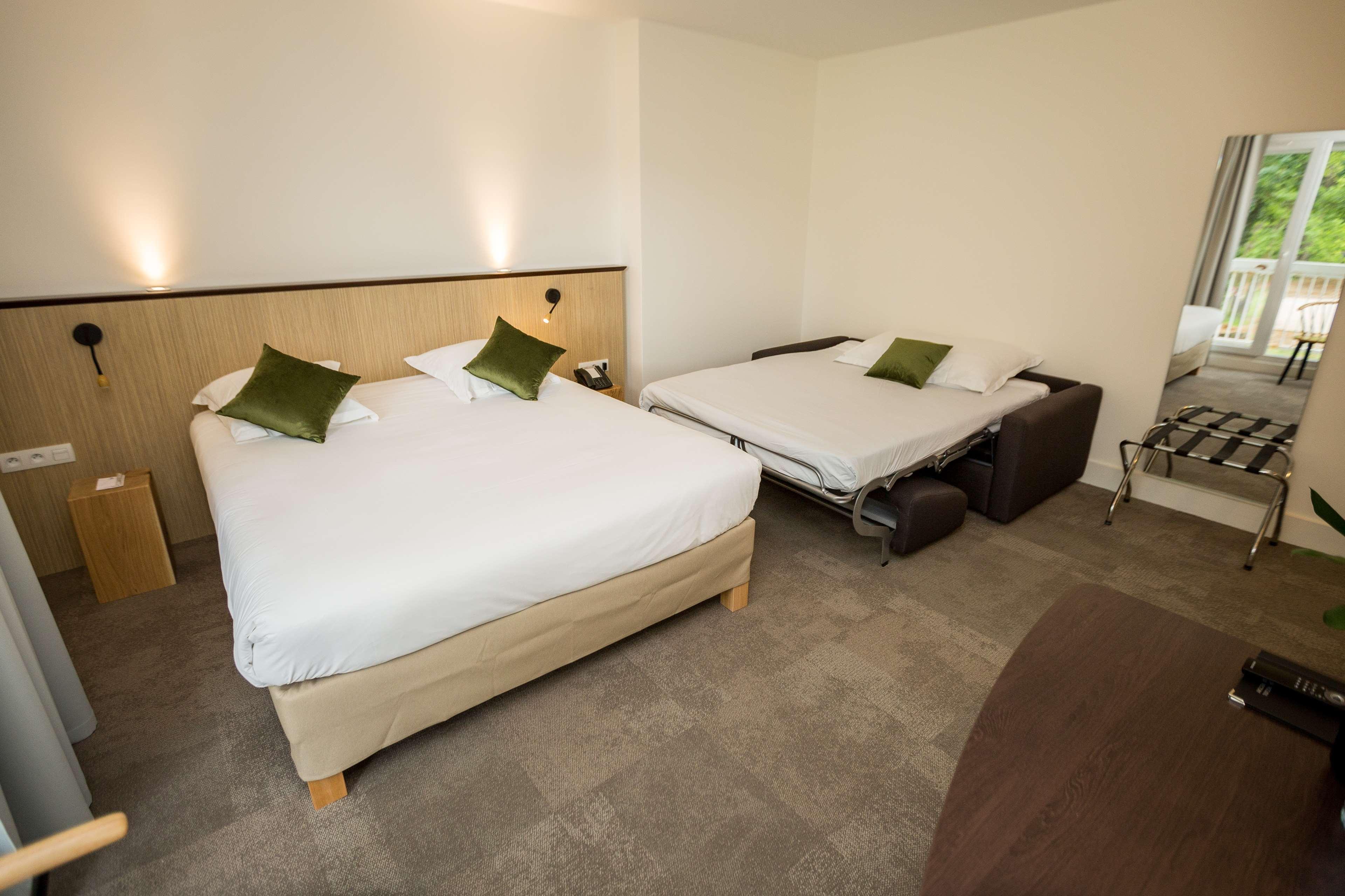 Best Western Le Bois De La Marche Liguge Exterior photo